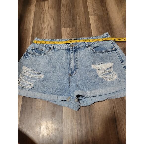 Forever 21 Ripped Distressed Acid Wash High-waisted Shorts Size 14 - Picture 4 of 5
